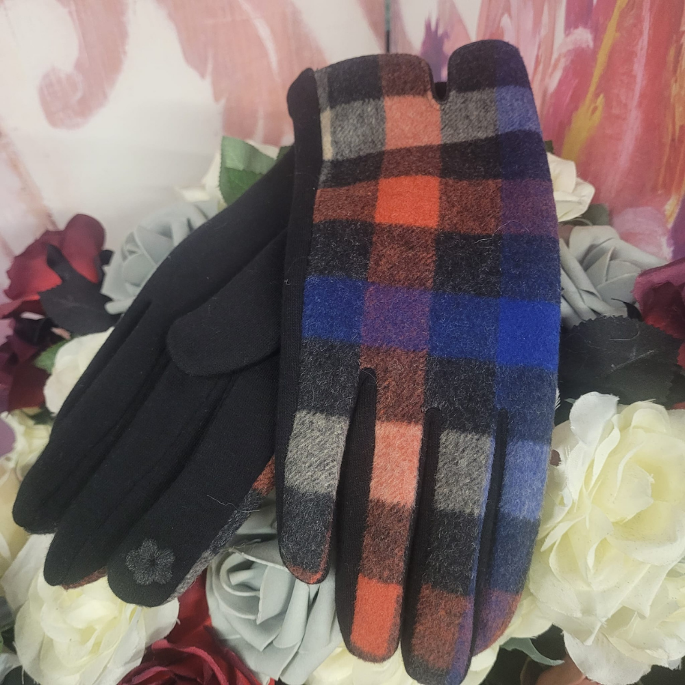 Livy Plaid Glove