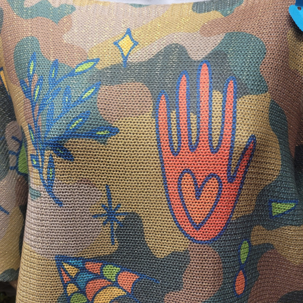 Hamsa Heart Light Glitter Knit